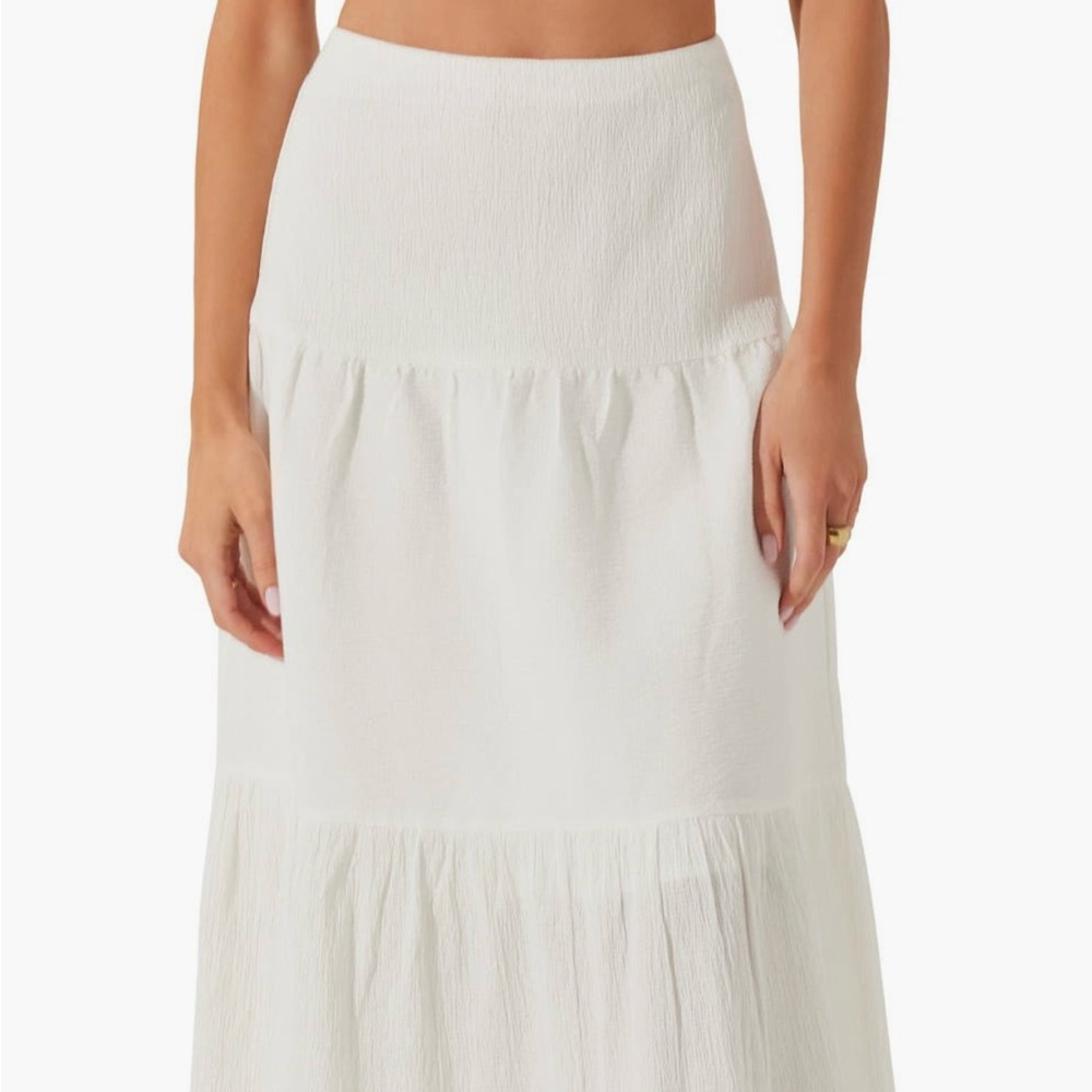 ASTR The Label White Tiered Linen & Cotton Midi Skirt